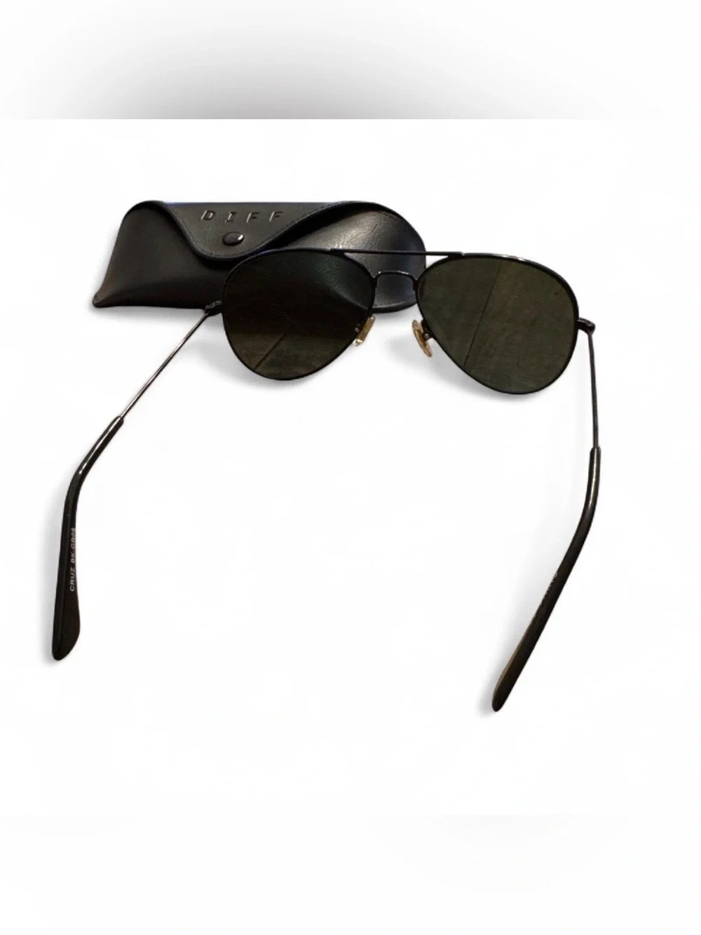 DIFF Eyewear Cruz Aviator Black Sunglasses Case included